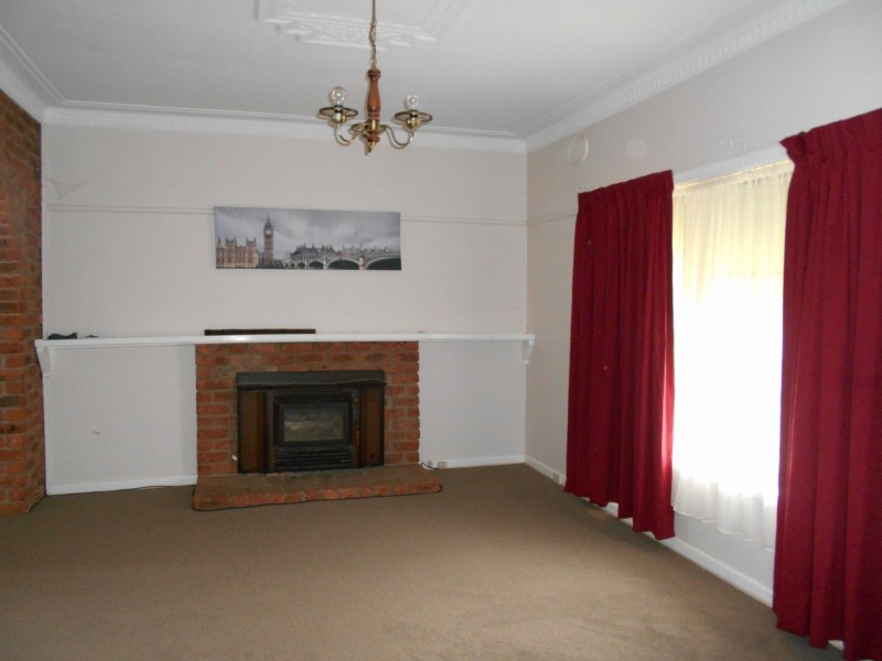 94 Stradbroke Avenue, Swan Hill VIC 3585