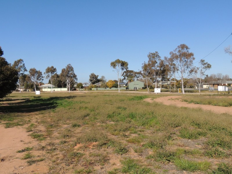 2 Woorinen Road, Swan Hill VIC 3585