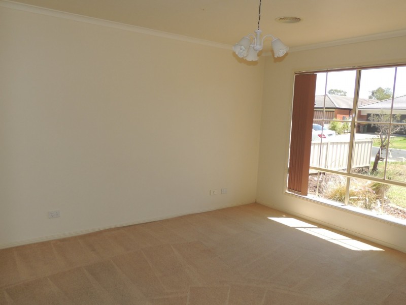 5 Gaethan Drive, Swan Hill VIC 3585