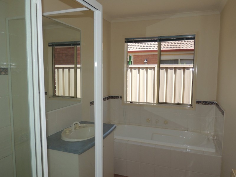 5 Gaethan Drive, Swan Hill VIC 3585