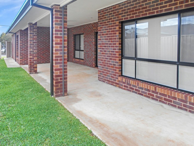 6 Heath Lane, Swan Hill VIC 3585