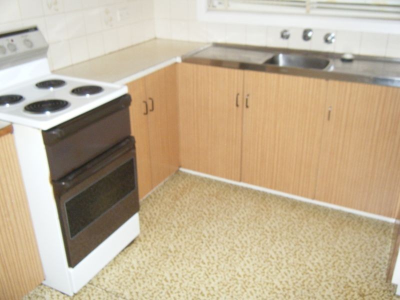 2/136 Stradbroke Avenue, Swan Hill VIC 3585