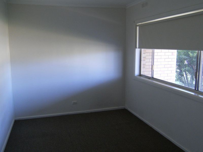 2/136 Stradbroke Avenue, Swan Hill VIC 3585