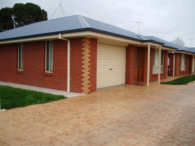 1/64 Gray Street, Swan Hill VIC 3585