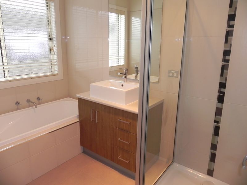 8 Dundas Lane, Swan Hill VIC 3585