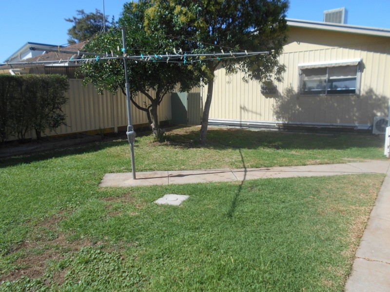 10 Holloway Grove, Swan Hill VIC 3585