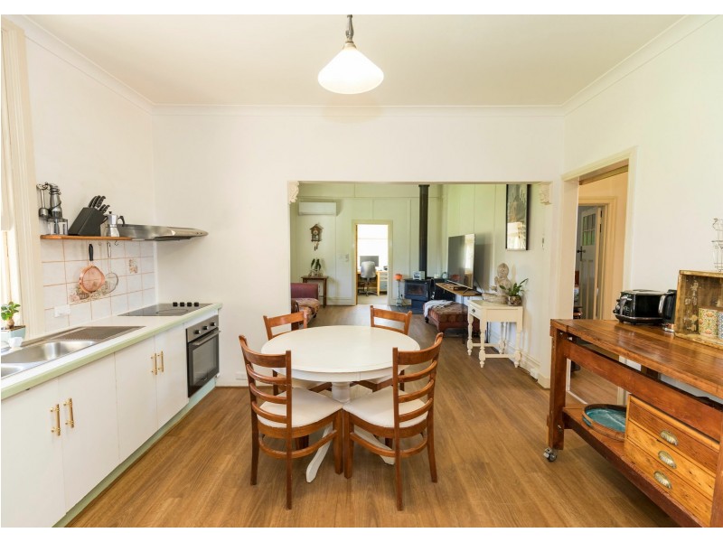 11 School Hill Road, Nyah VIC 3594