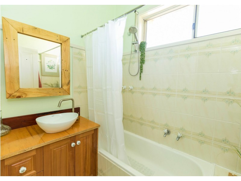 11 School Hill Road, Nyah VIC 3594