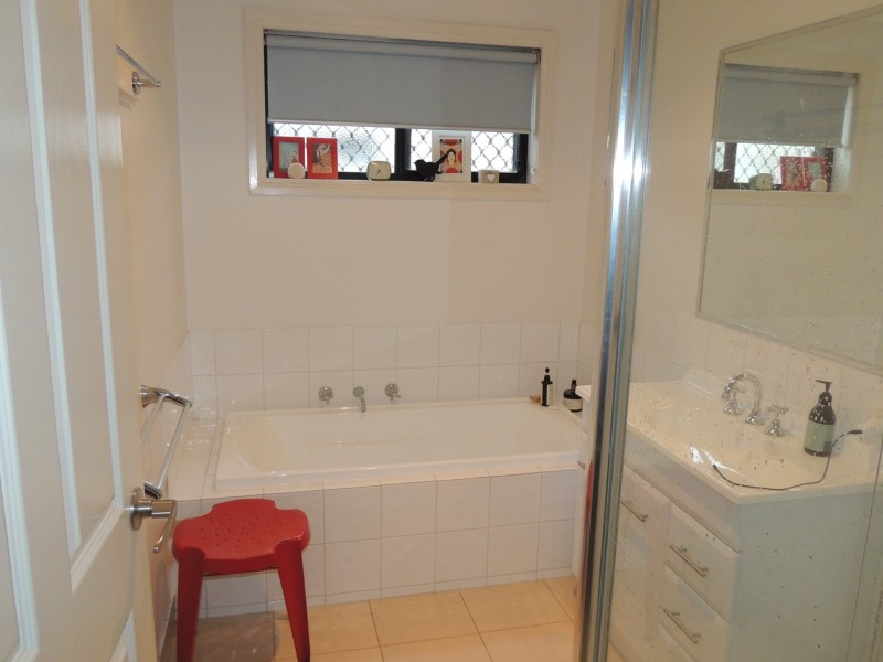 7 Betts Court, Swan Hill VIC 3585