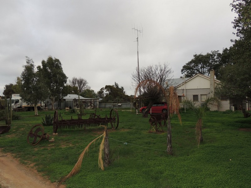 31 – 33 Donald Street, Nyah West VIC 3595