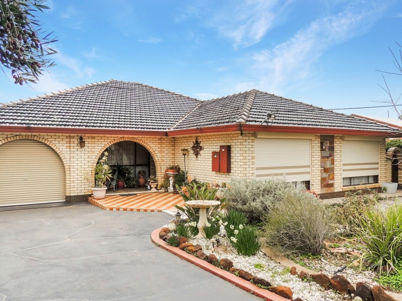 20 Howard Street, Sea Lake VIC 3533