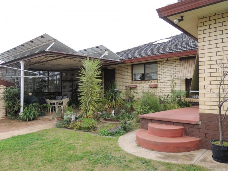 20 Howard Street, Sea Lake VIC 3533