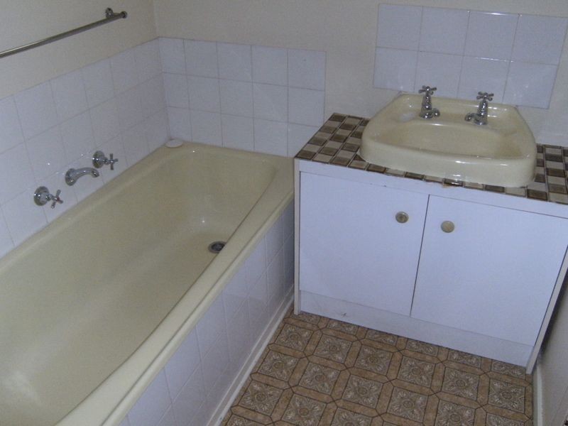 15 Bruton Grove, Swan Hill VIC 3585