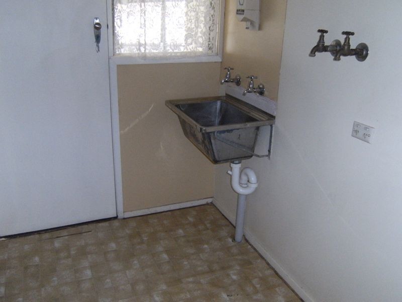 15 Bruton Grove, Swan Hill VIC 3585