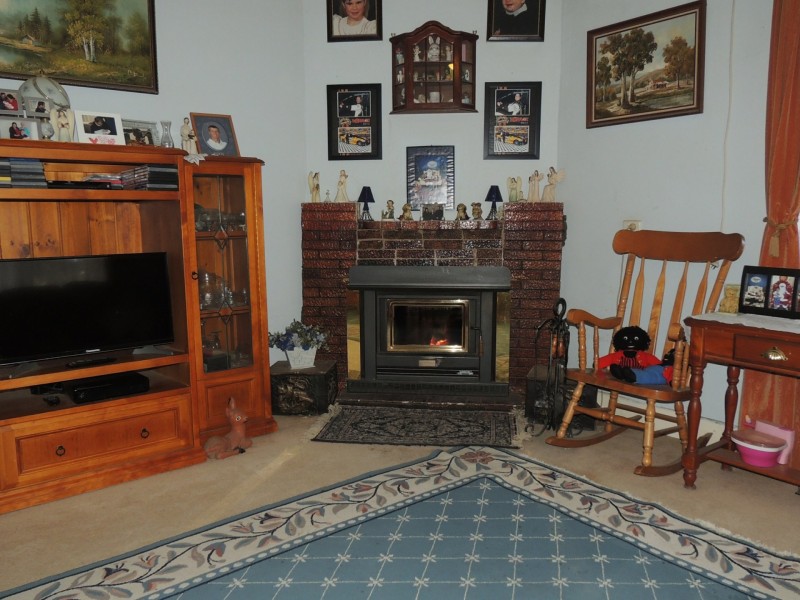 33 Railway Avenue, Sea Lake VIC 3533