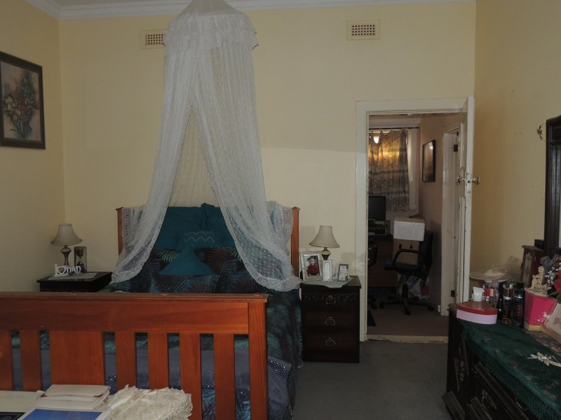 33 Railway Avenue, Sea Lake VIC 3533