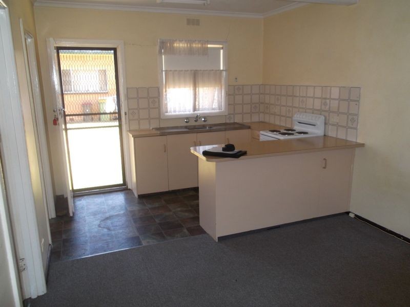 4/136 Stradbroke Avenue, Swan Hill VIC 3585