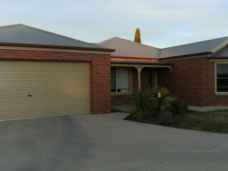 2/13 Melis Court, Swan Hill VIC 3585