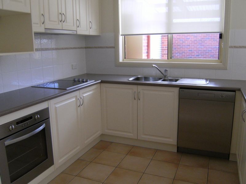 2/13 Melis Court, Swan Hill VIC 3585