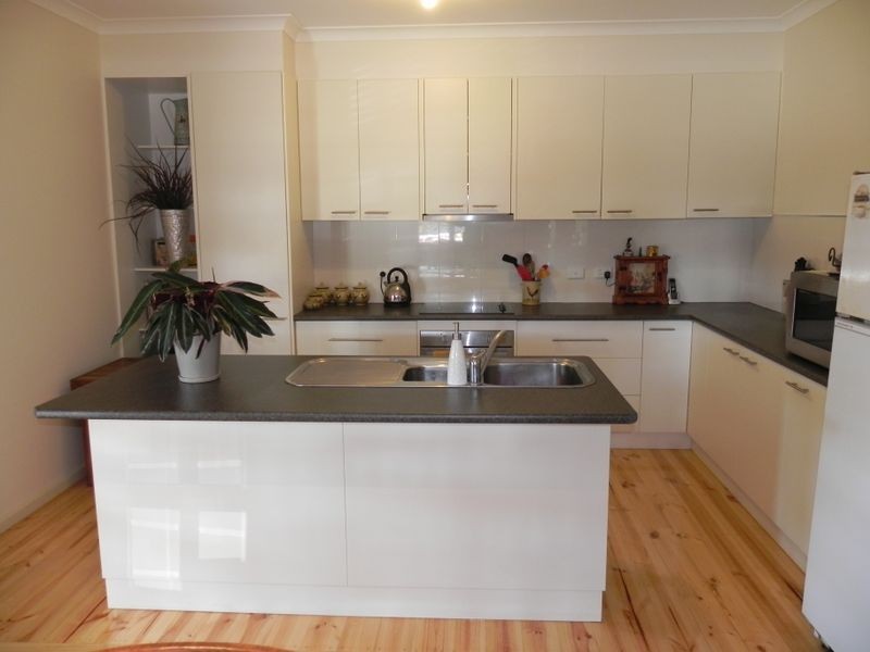 53 Stradbroke Avenue, Swan Hill VIC 3585