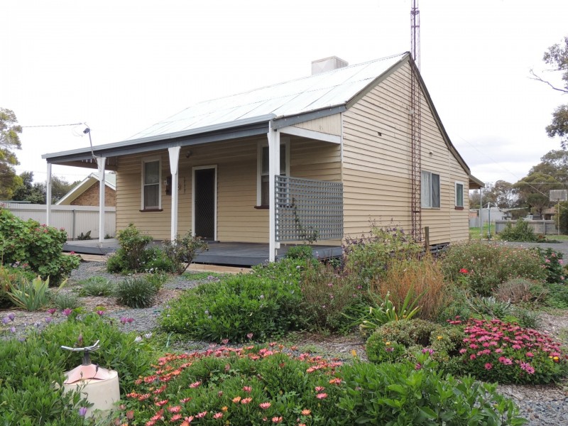 42 Sutcliff Street, Sea Lake VIC 3533