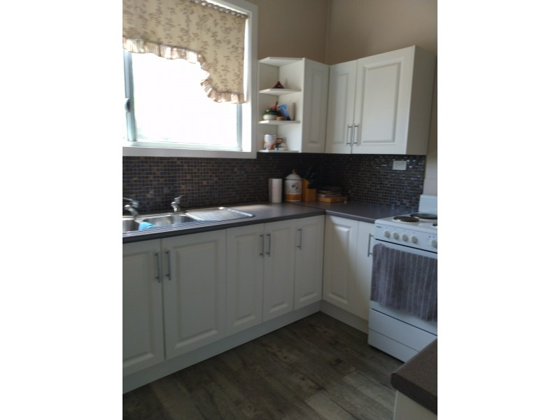 42 Sutcliff Street, Sea Lake VIC 3533