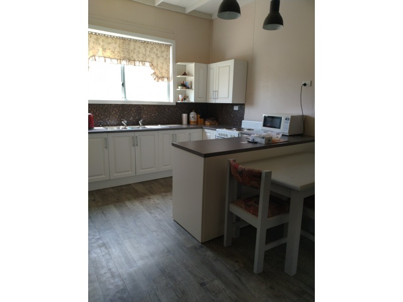 42 Sutcliff Street, Sea Lake VIC 3533