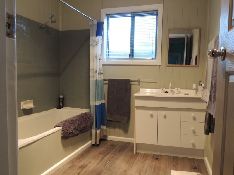 42 Sutcliff Street, Sea Lake VIC 3533