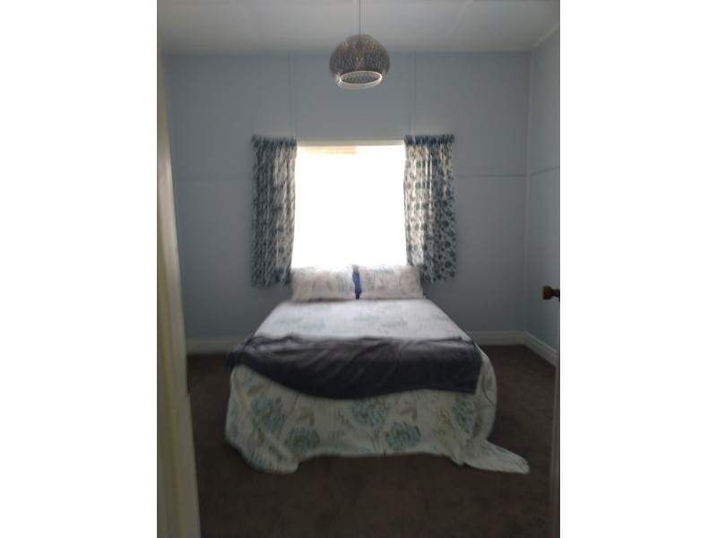 42 Sutcliff Street, Sea Lake VIC 3533