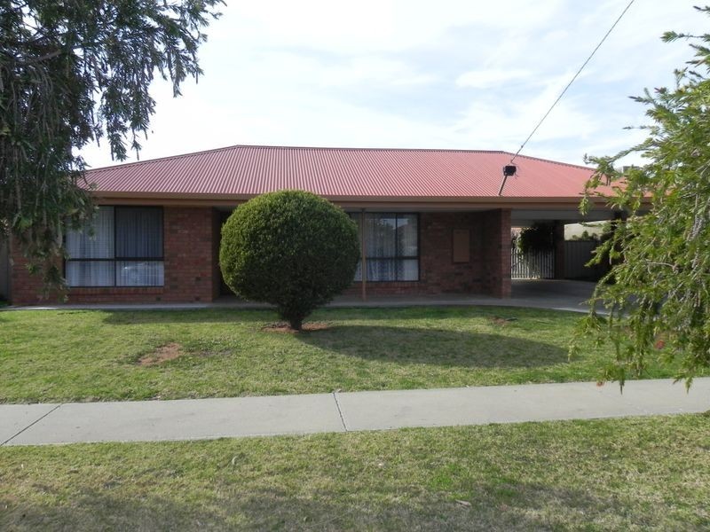 20 Poole Boulevard, Swan Hill VIC 3585
