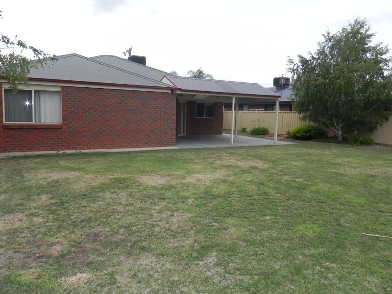 15 Adams Road, Swan Hill VIC 3585