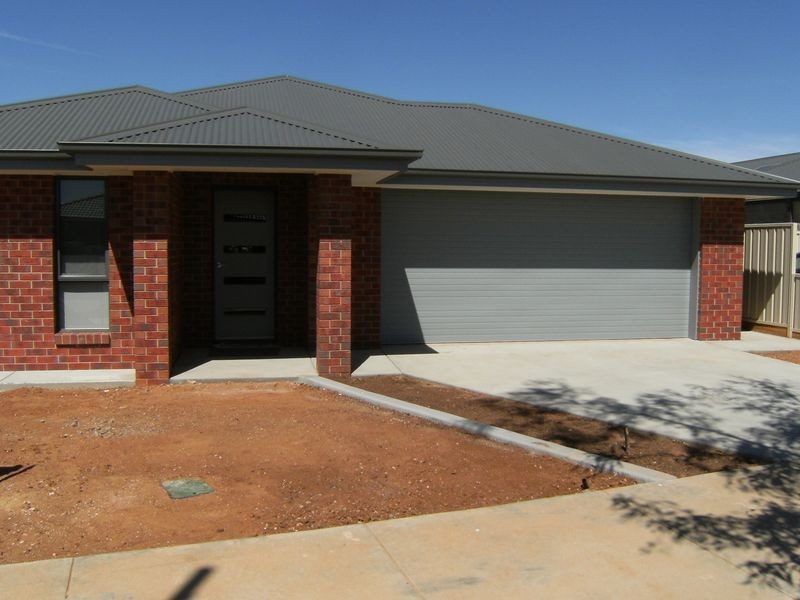 6 Sugarwood Avenue, Swan Hill VIC 3585