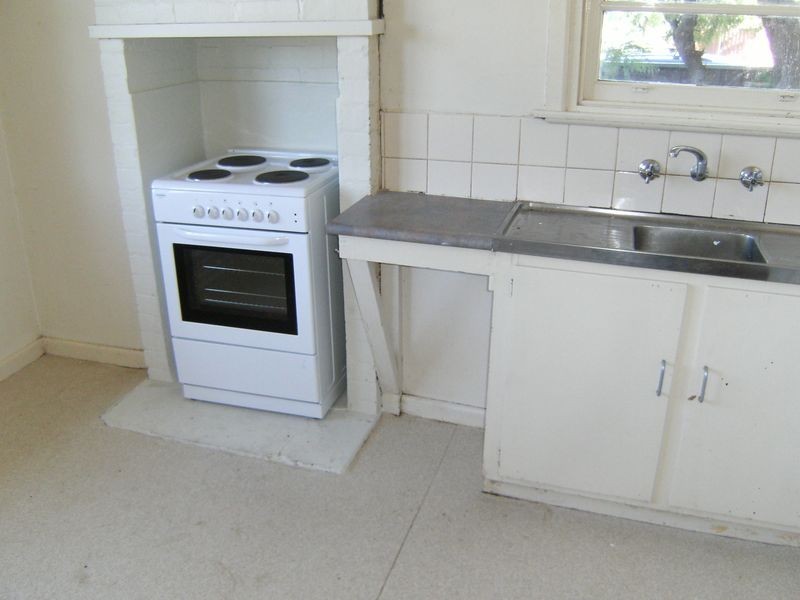 10 Mundle Avenue, Swan Hill VIC 3585