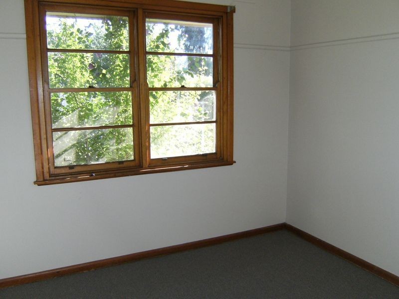 10 Mundle Avenue, Swan Hill VIC 3585