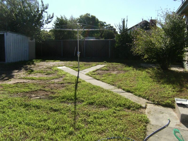 10 Mundle Avenue, Swan Hill VIC 3585