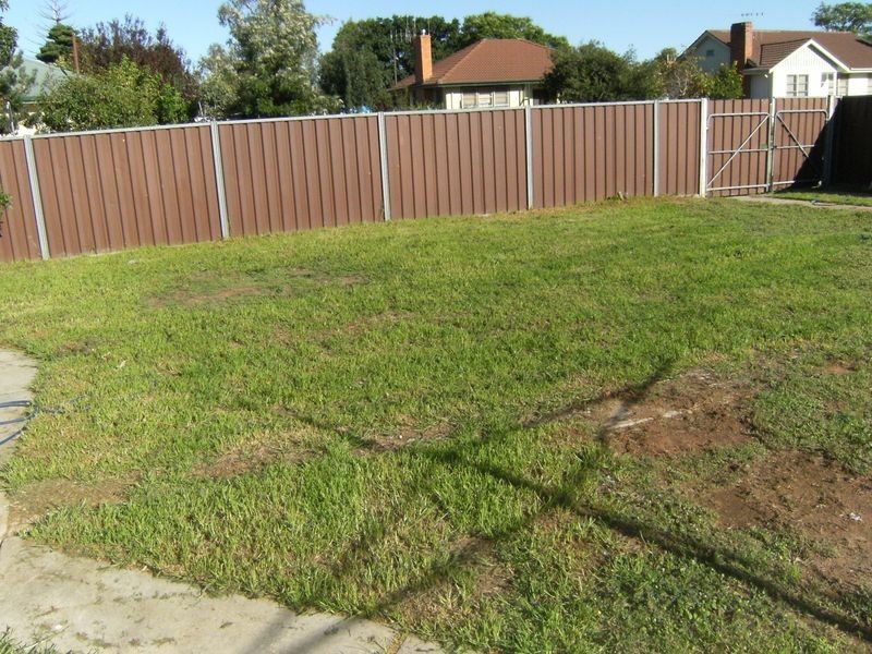 10 Mundle Avenue, Swan Hill VIC 3585