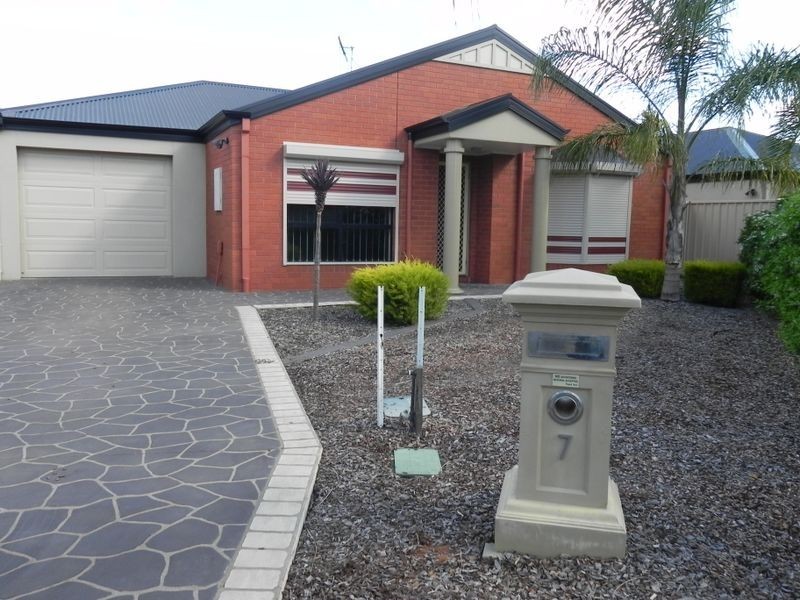 7 Betts Court, Swan Hill VIC 3585