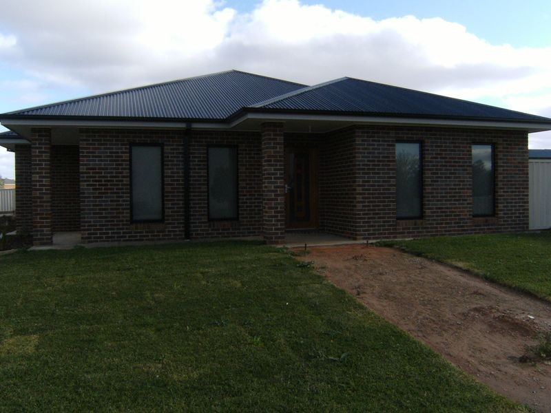 6 Heath Lane, Swan Hill VIC 3585