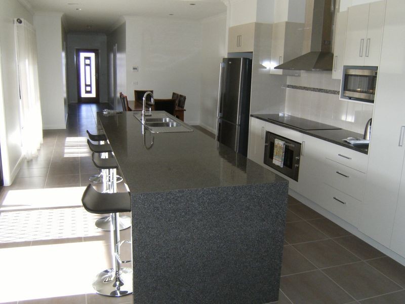 6 Heath Lane, Swan Hill VIC 3585