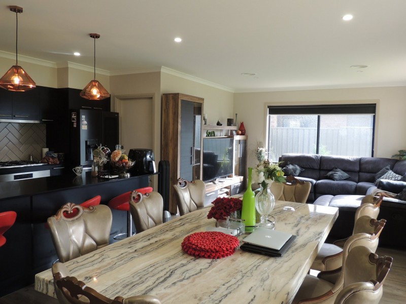 12 Sandalwood Avenue, Swan Hill VIC 3585