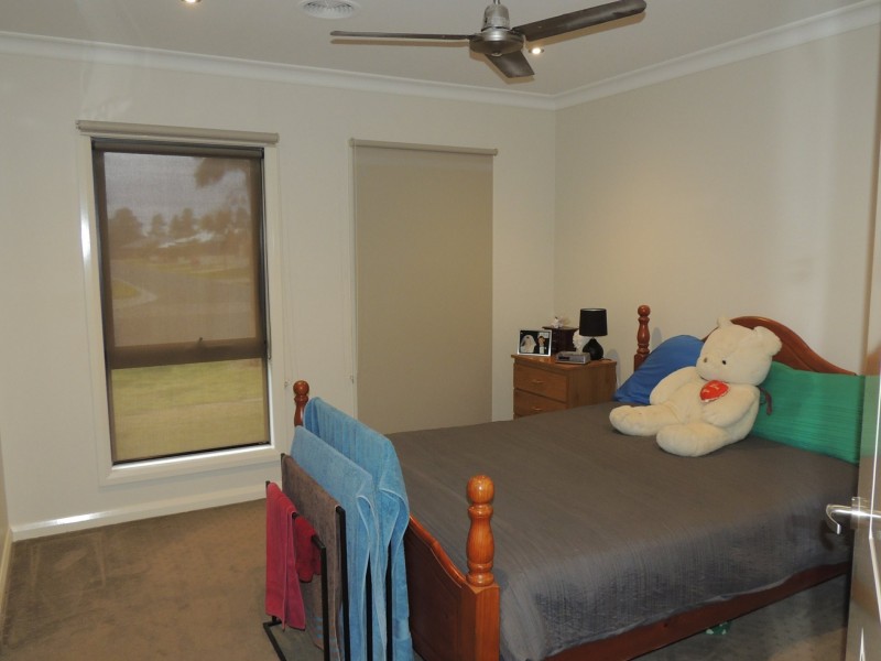 2 Merit Crescent, Swan Hill VIC 3585