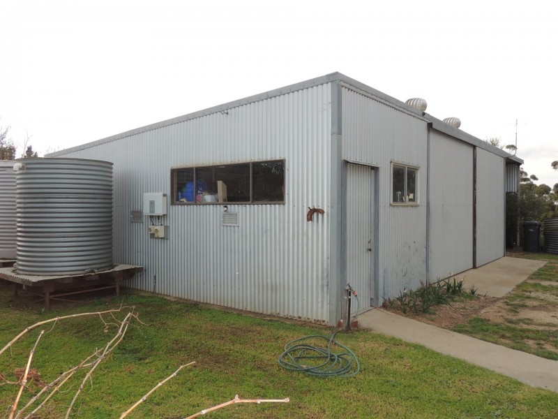 391 Lakeside Drive, Lake Boga VIC 3584