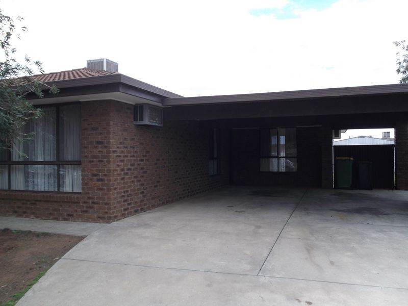 3 Hazel Court, Swan Hill VIC 3585