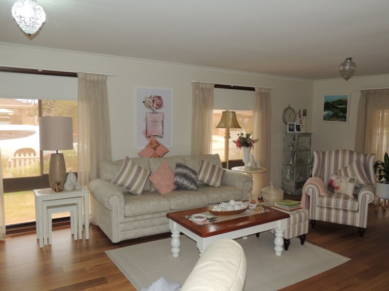 62 Parkview Drive, Swan Hill VIC 3585