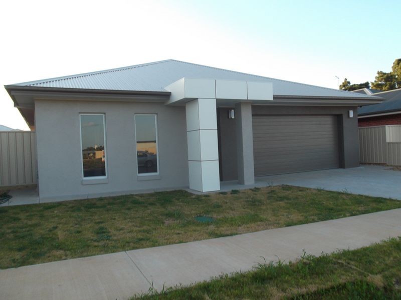 40 Boree Drive, Swan Hill VIC 3585