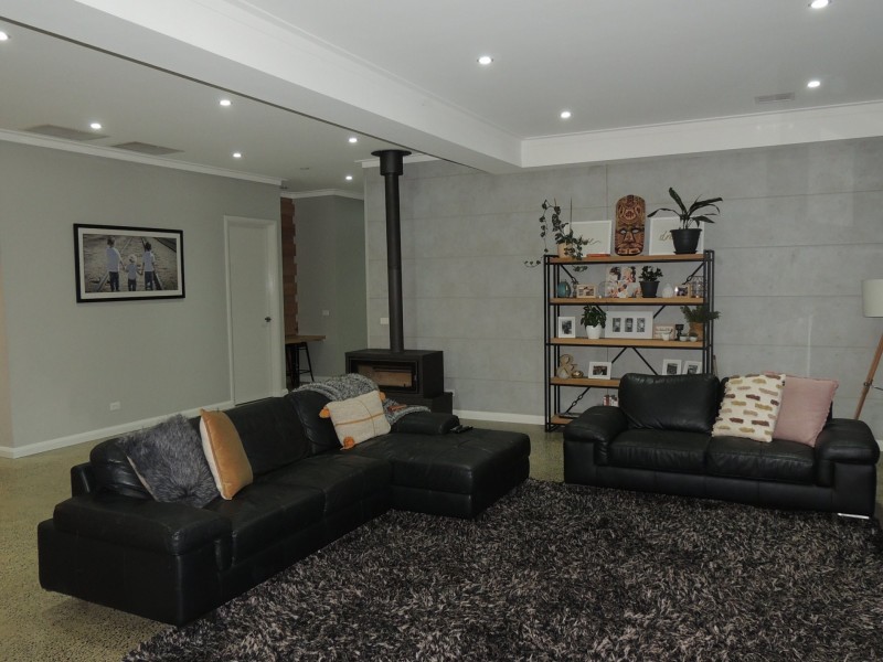 383 Lakeside Drive, Lake Boga VIC 3584