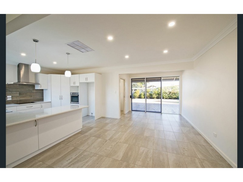 176 Stradbroke Avenue, Swan Hill VIC 3585