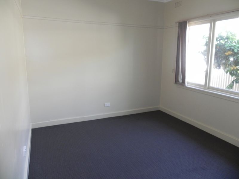 11 Douglas Avenue, Swan Hill VIC 3585