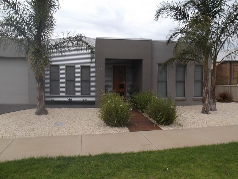 12 Sugarwood Avenue, Swan Hill VIC 3585