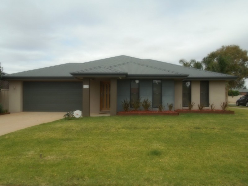 13 Redgum Street, Swan Hill VIC 3585